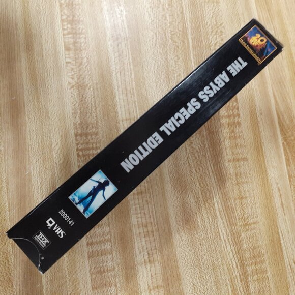 The Abyss 1989 VHS Special Edition ED HARRIS JAMES CAMERON Warlock Horror Scifi - Picture 3 of 7